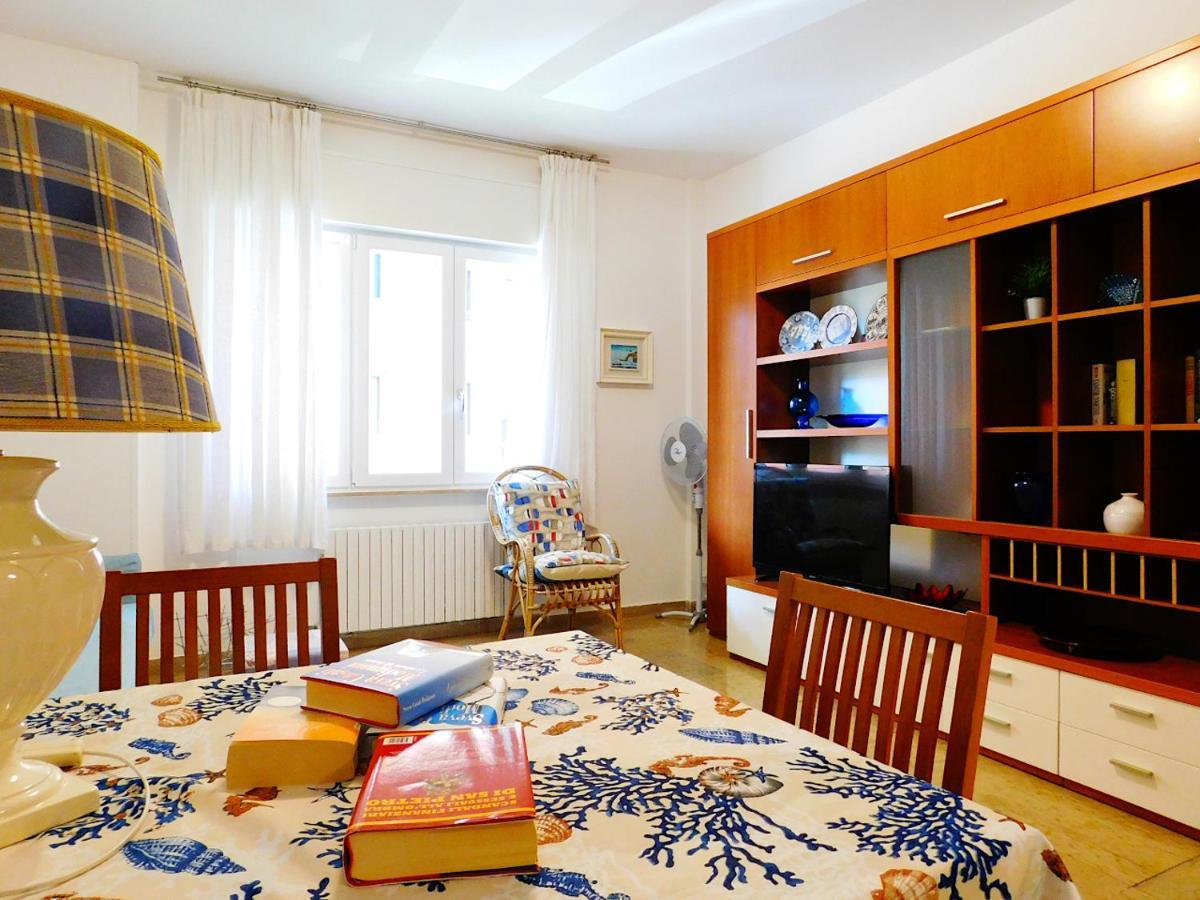 Fantastico Appartamento In Centro, Леванто Экстерьер фото